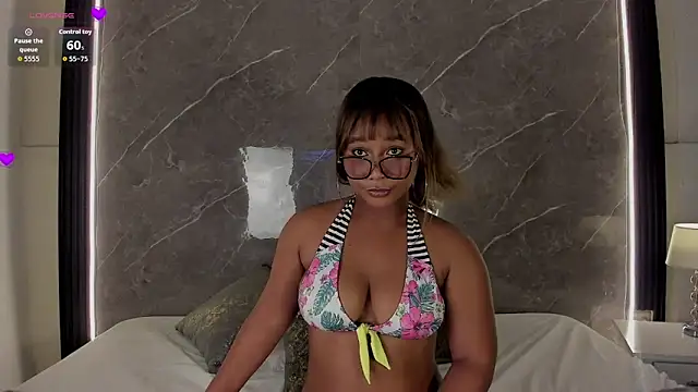 Snapshot of RachellEbony chatting on 15, 5, 2026 RachellEbony online show from 15, 5, 2026