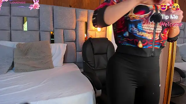 Saori newman online show from 10, 2, 2025