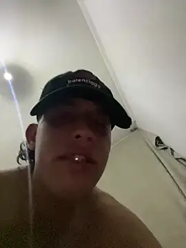 Snapshot of breiderxexiboys chatting on 16, 12, 2024 breiderxexiboys online show from 16, 12, 2024