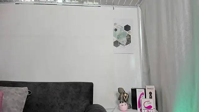 LaylaJewel online show from 9, 3, 2026