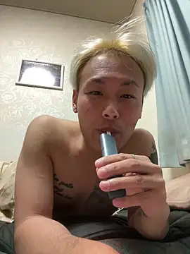Snapshot of kouji8800 chatting on 11, 1, 2025 kouji8800 online show from 11, 1, 2025