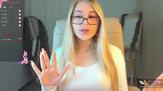 Evacadooo online show from 22, 12, 2024