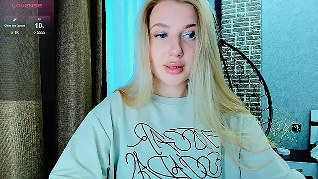 Evacadooo online show from 13, 9, 2025