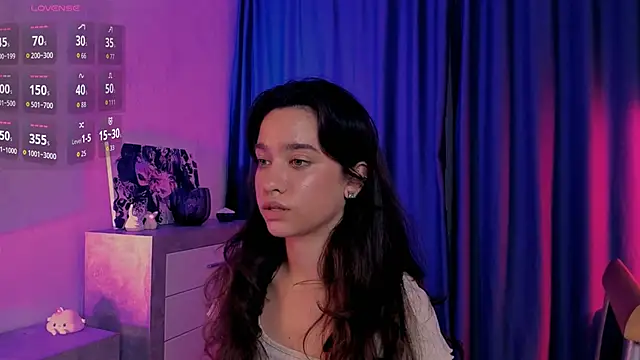 Snapshot of EmeliaReaper chatting on 29, 9, 2025 EmeliaReaper online show from 29, 9, 2025