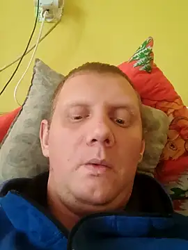 Snapshot of Osmon chatting on 6, 1, 2025 Osmon online show from 6, 1, 2025