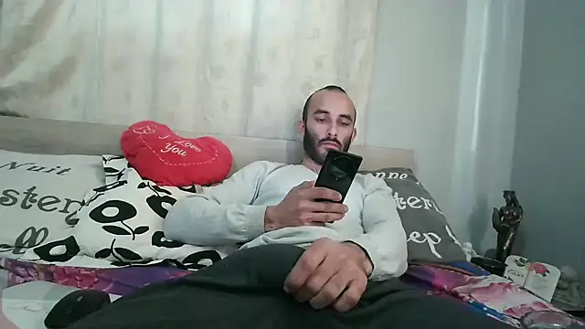 Snapshot of kisandgioni chatting on 4, 1, 2025 kisandgioni online show from 4, 1, 2025