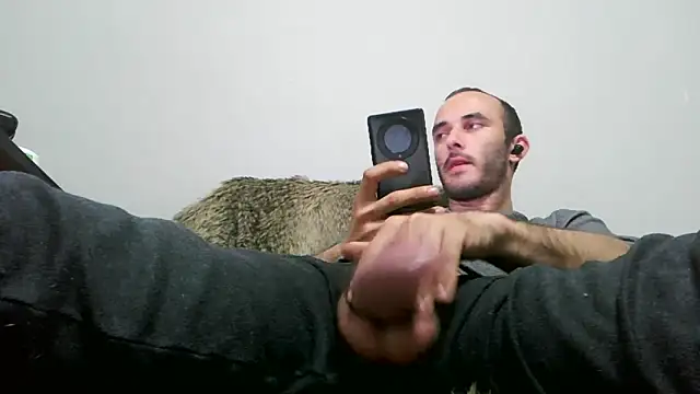 Snapshot of kisandgioni chatting on 24, 1, 2025 kisandgioni online show from 24, 1, 2025