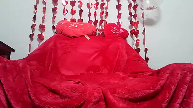 Snapshot of kisandgioni chatting on 5, 2, 2025 kisandgioni online show from 5, 2, 2025