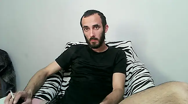 Snapshot of kisandgioni chatting on 8, 3, 2025 kisandgioni online show from 8, 3, 2025