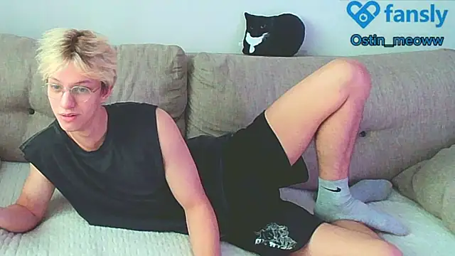 Snapshot of Ostin_meow chatting on 10, 1, 2025 Ostin meow online show from 10, 1, 2025