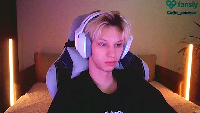 Snapshot of Ostin_meow chatting on 9, 2, 2025 Ostin meow online show from 9, 2, 2025