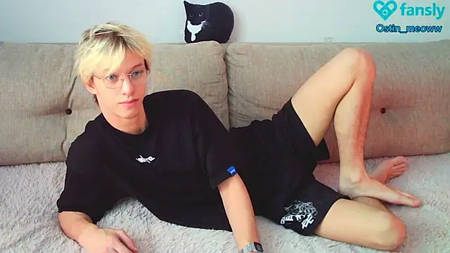 Snapshot of Ostin_meow chatting on 10, 2, 2025 Ostin meow online show from 10, 2, 2025