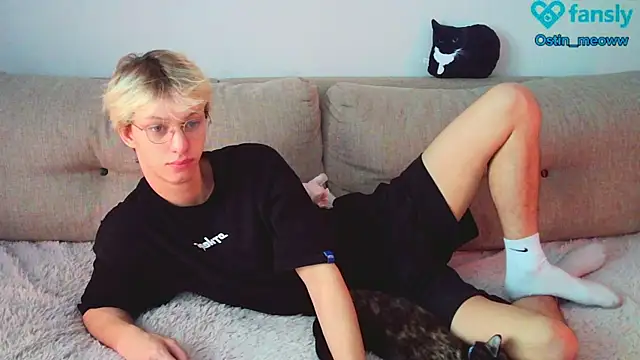 Snapshot of Ostin_meow chatting on 13, 2, 2025 Ostin meow online show from 13, 2, 2025