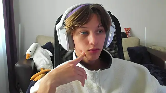 Snapshot of Ostin_meow chatting on 14, 9, 2025 Ostin meow online show from 14, 9, 2025