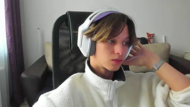 Snapshot of Ostin_meow chatting on 2, 10, 2025 Ostin meow online show from 2, 10, 2025