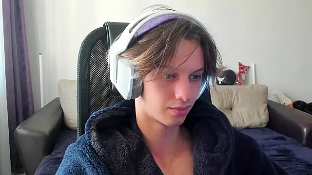 Snapshot of Ostin_meow chatting on 30, 10, 2025 Ostin meow online show from 30, 10, 2025