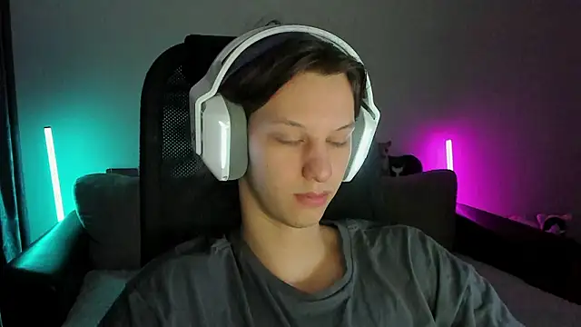 Snapshot of Ostin_meow chatting on 8, 2, 2026 Ostin meow online show from 8, 2, 2026