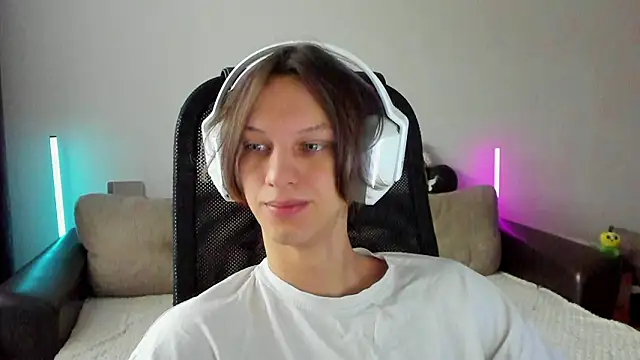 Snapshot of Ostin_meow chatting on 10, 2, 2026 Ostin meow online show from 10, 2, 2026