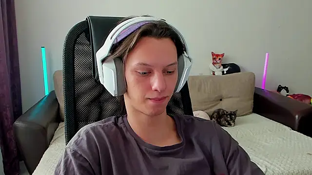 Snapshot of Ostin_meow chatting on 21, 2, 2026 Ostin meow online show from 21, 2, 2026