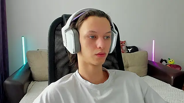 Snapshot of Ostin_meow chatting on 23, 2, 2026 Ostin meow online show from 23, 2, 2026