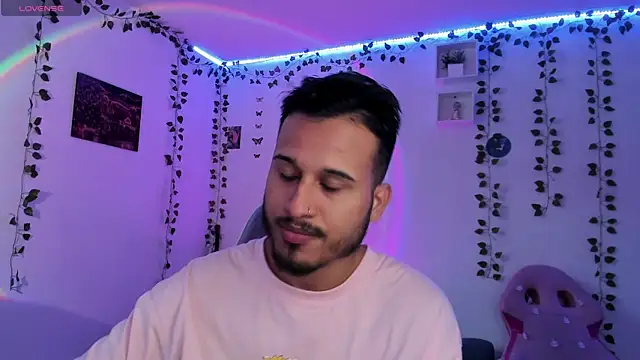 Raf brunette online show from 24, 12, 2024