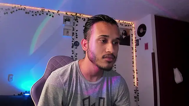 Raf brunette online show from 3, 2, 2025