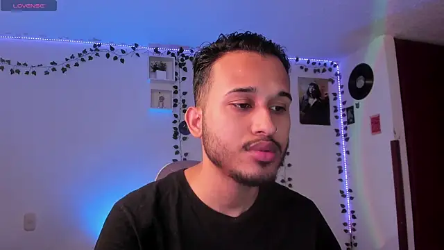 Raf brunette online show from 25, 2, 2025