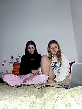 ella grays online show from 25, 3, 2026