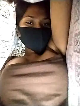 Ayushisharmaa online show from 1, 1, 2025