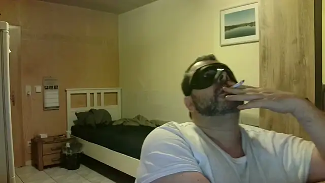 Snapshot of SADOMASKE chatting on 5, 12, 2024 SADOMASKE online show from 5, 12, 2024