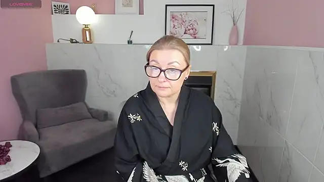 AlexandraKind online show from 12, 2, 2025