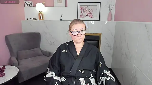 AlexandraKind online show from 12, 2, 2025