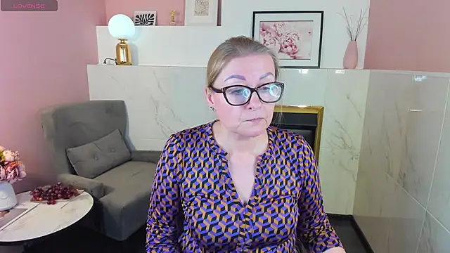 AlexandraKind online show from 27, 2, 2025