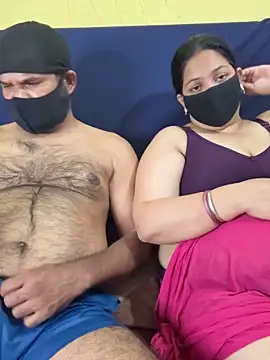 Snapshot of vinky05 chatting on 13, 9, 2025 vinky05 online show from 13, 9, 2025