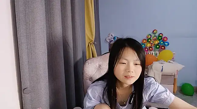 Snapshot of Lena-yyds chatting on 3, 3, 2025 Lena-yyds online show from 3, 3, 2025