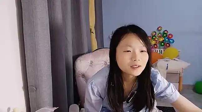 Snapshot of Lena-yyds chatting on 3, 3, 2025 Lena-yyds online show from 3, 3, 2025