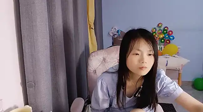 Snapshot of Lena-yyds chatting on 4, 3, 2025 Lena-yyds online show from 4, 3, 2025