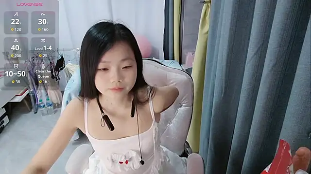 Snapshot of Lena-yyds chatting on 6, 10, 2025 Lena-yyds online show from 6, 10, 2025