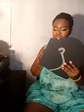 curvyloneah75 online show from 16, 3, 2025