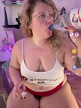 Snapshot of CurvyAnonymousGirl89 chatting on 31, 5, 2026 CurvyAnonymousGirl89 online show from 31, 5, 2026