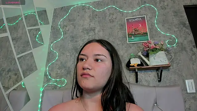 Megan sophia2 online show from 15, 9, 2025