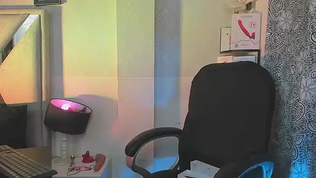 Snapshot of natacha__black_ chatting on 19, 2, 2025 natacha black online show from 19, 2, 2025