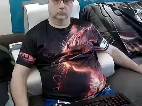 Snapshot of Manfred1012 chatting on 17, 2, 2025 Manfred1012 online show from 17, 2, 2025