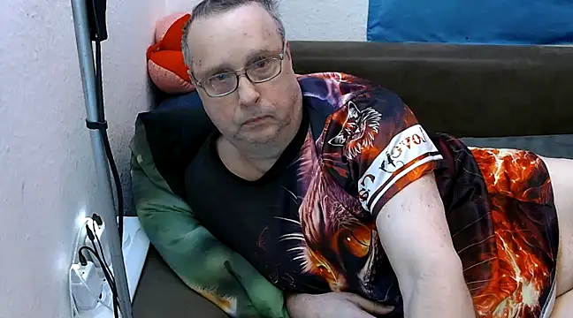 Snapshot of Manfred1012 chatting on 26, 2, 2025 Manfred1012 online show from 26, 2, 2025