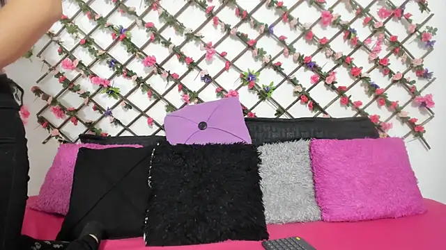 abby eemily online show from 8, 3, 2025