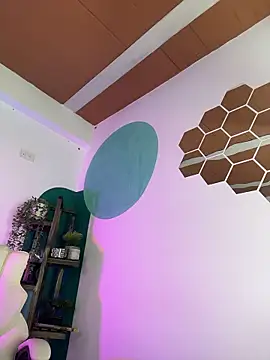 LollaByer online show from 12, 1, 2026