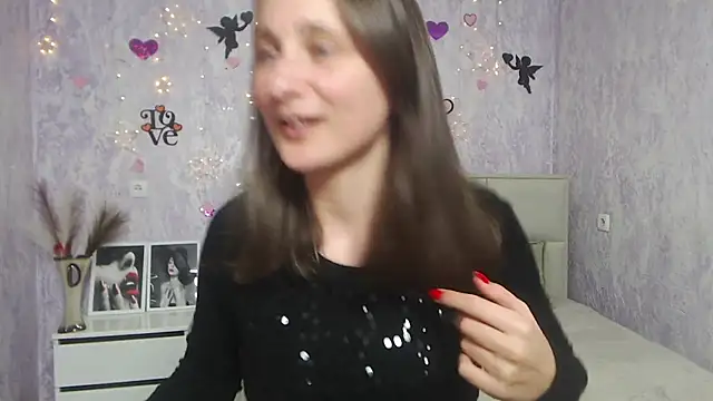 MichelLeee online show from 12, 3, 2025