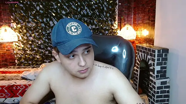 Snapshot of AndrewPherson chatting on 13, 1, 2025 AndrewPherson online show from 13, 1, 2025