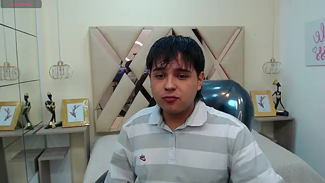 Snapshot of AndrewPherson chatting on 24, 1, 2025 AndrewPherson online show from 24, 1, 2025