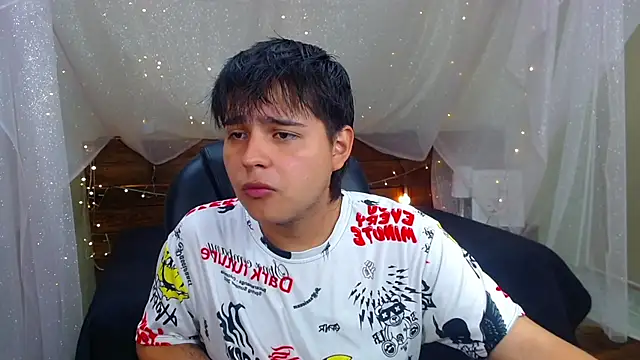 Snapshot of AndrewPherson chatting on 28, 2, 2025 AndrewPherson online show from 28, 2, 2025